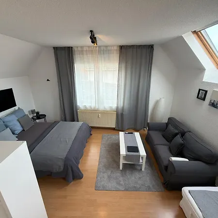 Gemuetliches In 38m2 Mit Klimaanlage 公寓